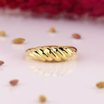 Load image into Gallery viewer, 14K Solid Gold Croissant Ring Y6