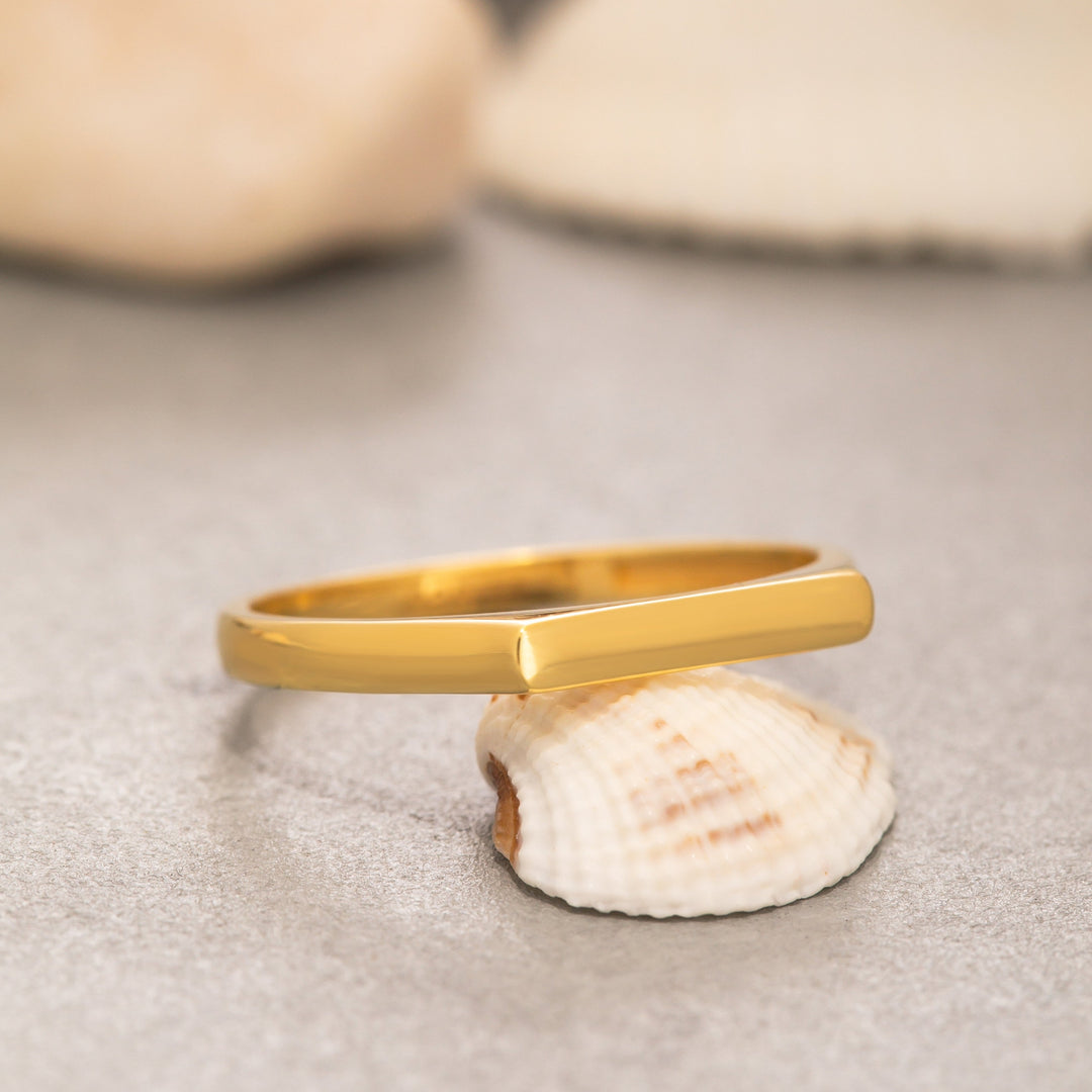 14K Solid Gold Signet Ring Y220