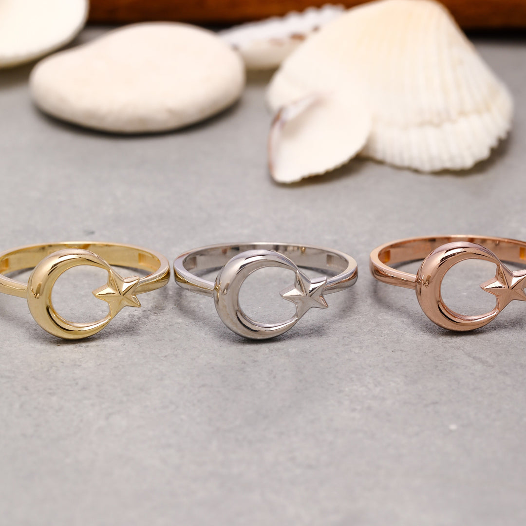 14K Solid Gold Moon and Star Ring Y178