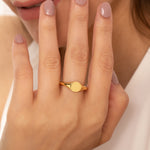 Load image into Gallery viewer, 14K Solid Gold Signet Ring Y158