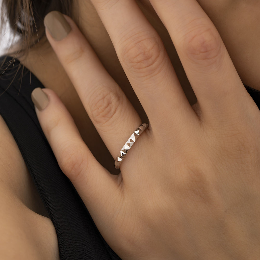 14K Solid Gold Pyramid Ring Y53