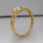 Load image into Gallery viewer, 14K Solid Gold Solitaire Ring T4
