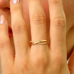 Load image into Gallery viewer, 14K Solid Gold Criss Cross Ring Y312