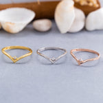 Load image into Gallery viewer, 14K Solid Gold V Ring Y136