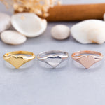 Load image into Gallery viewer, 14K Solid Gold Heart Signet Ring Y140