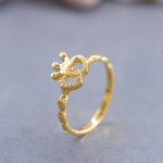 Load image into Gallery viewer, 14K Solid Gold Heart Crown Ring Y148