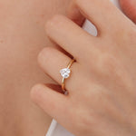 Load image into Gallery viewer, 14K Solid Gold Heart Solitaire Ring T15