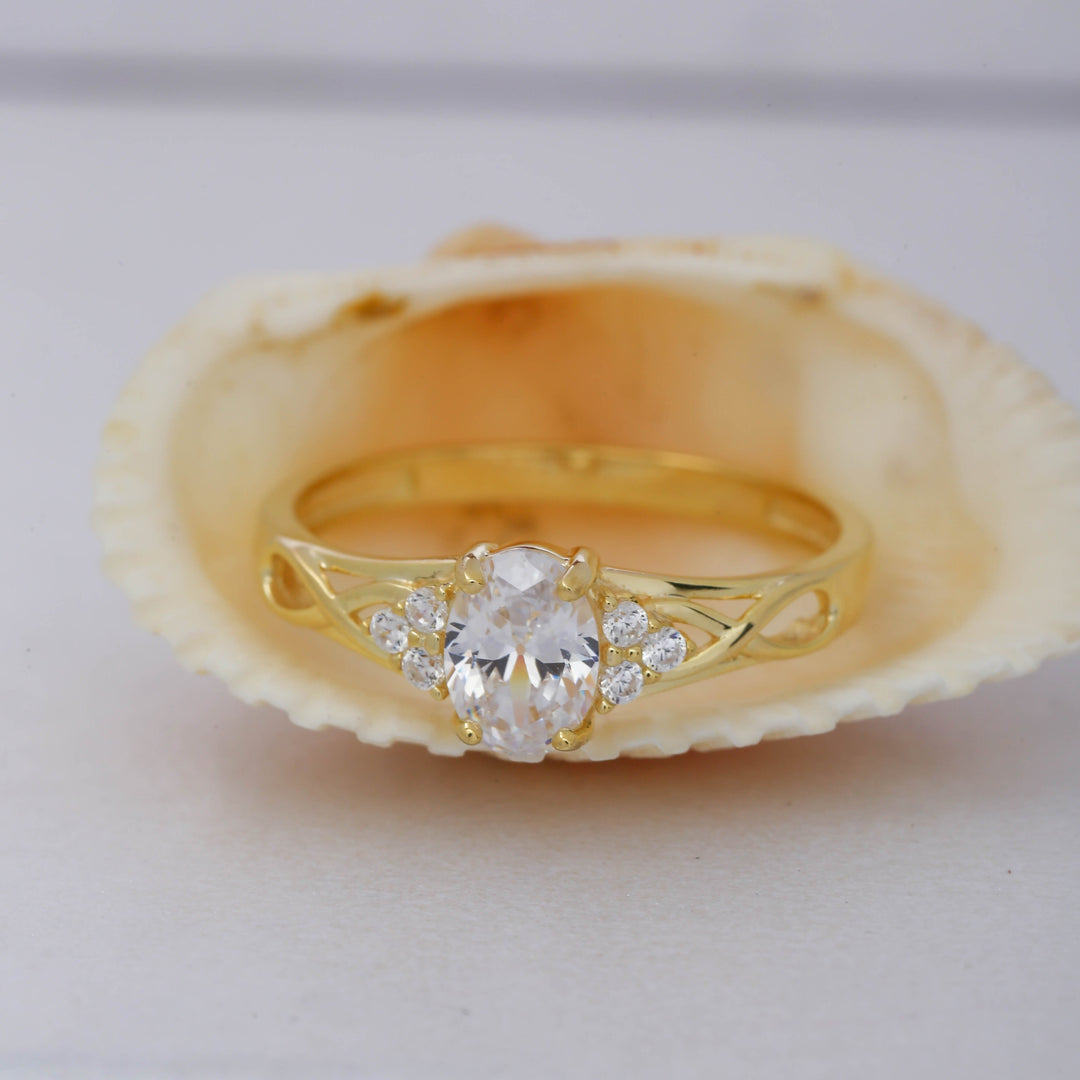 14K Solid Gold Solitaire Ring T4