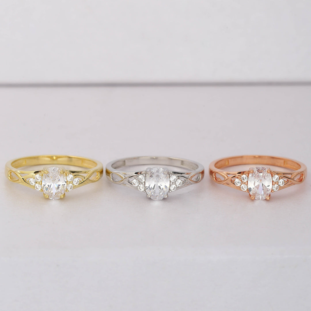 14K Solid Gold Solitaire Ring T4