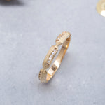 Load image into Gallery viewer, 14K Solid Gold Pyramid Ring Y78
