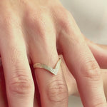 Load and play video in Gallery viewer, 14K Solid Gold V Ring Y317