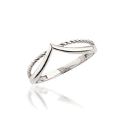 14K Solid Gold V Ring Y297