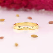 14k Solid Gold Vintage Band Ring Y38