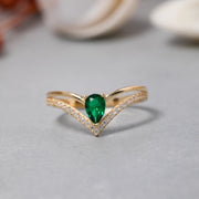 14K Solid Gold V Ring Y234