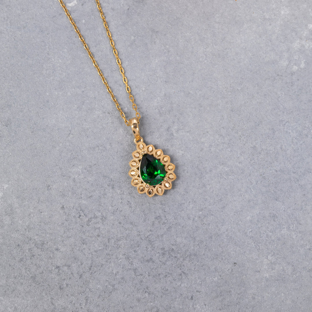 14K Solid Gold Green Necklace K120