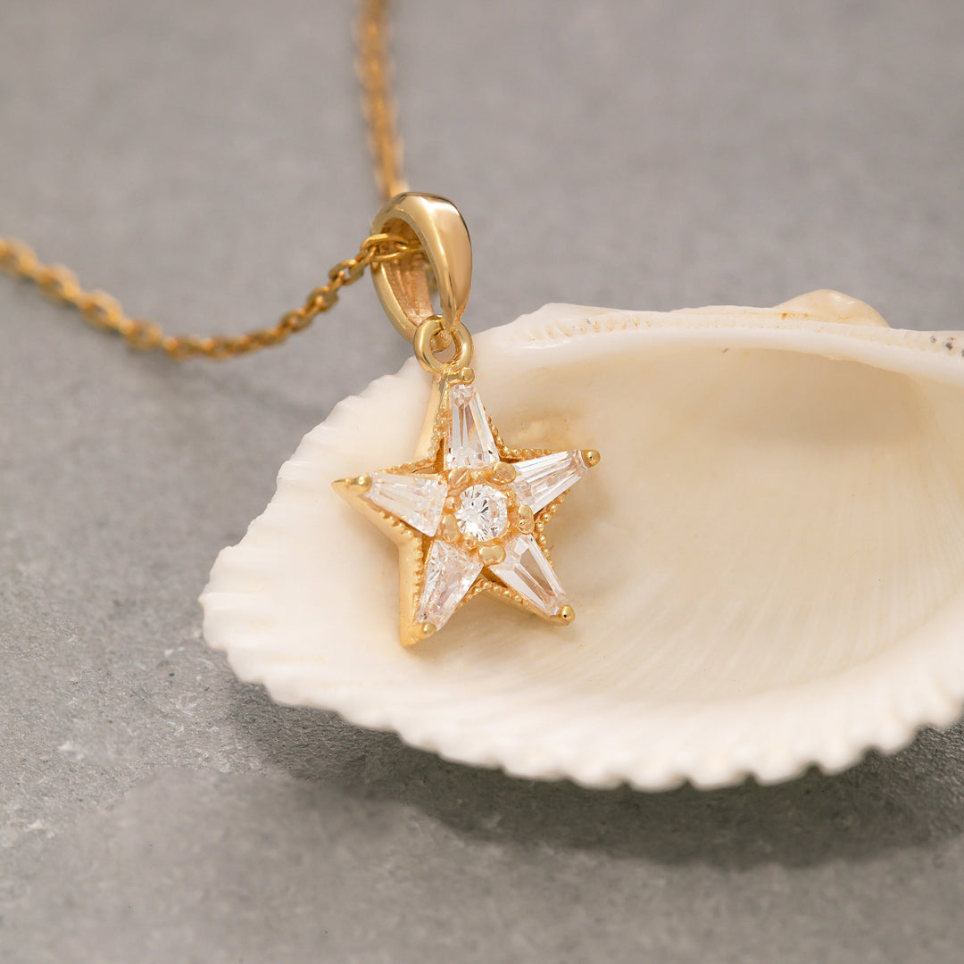 14K Solid Gold Star Necklace K107