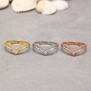 14K Solid Gold V Ring Y180