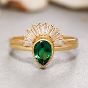 14K Solid Gold Green Stone Ring Y193
