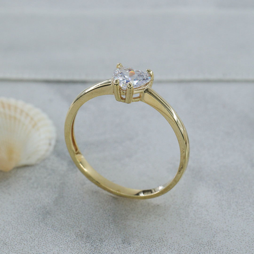 14K Solid Gold Heart Solitaire Ring T15