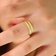 14k Solid Gold Croissant Dome Ring Y278