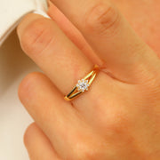 14K Solid Gold Flower Ring Y368