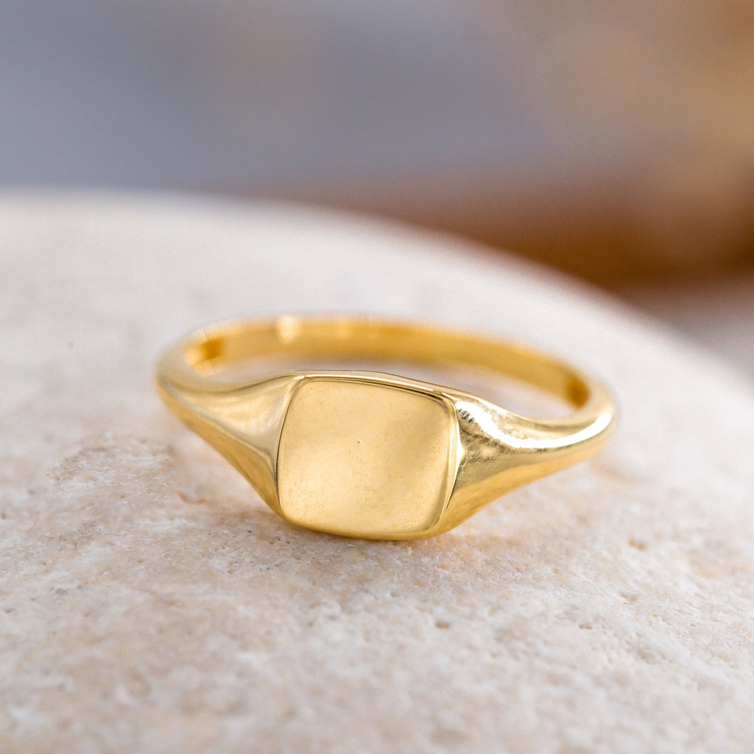 14K Solid Gold Square Signet Ring Y141