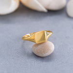 Load image into Gallery viewer, 14K Solid Gold Square Signet Ring Y141
