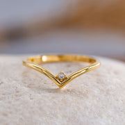 14K Solid Gold V Ring Y136
