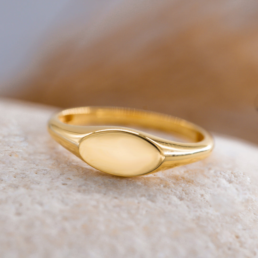 14K Solid Gold Oval Signet Ring Y142