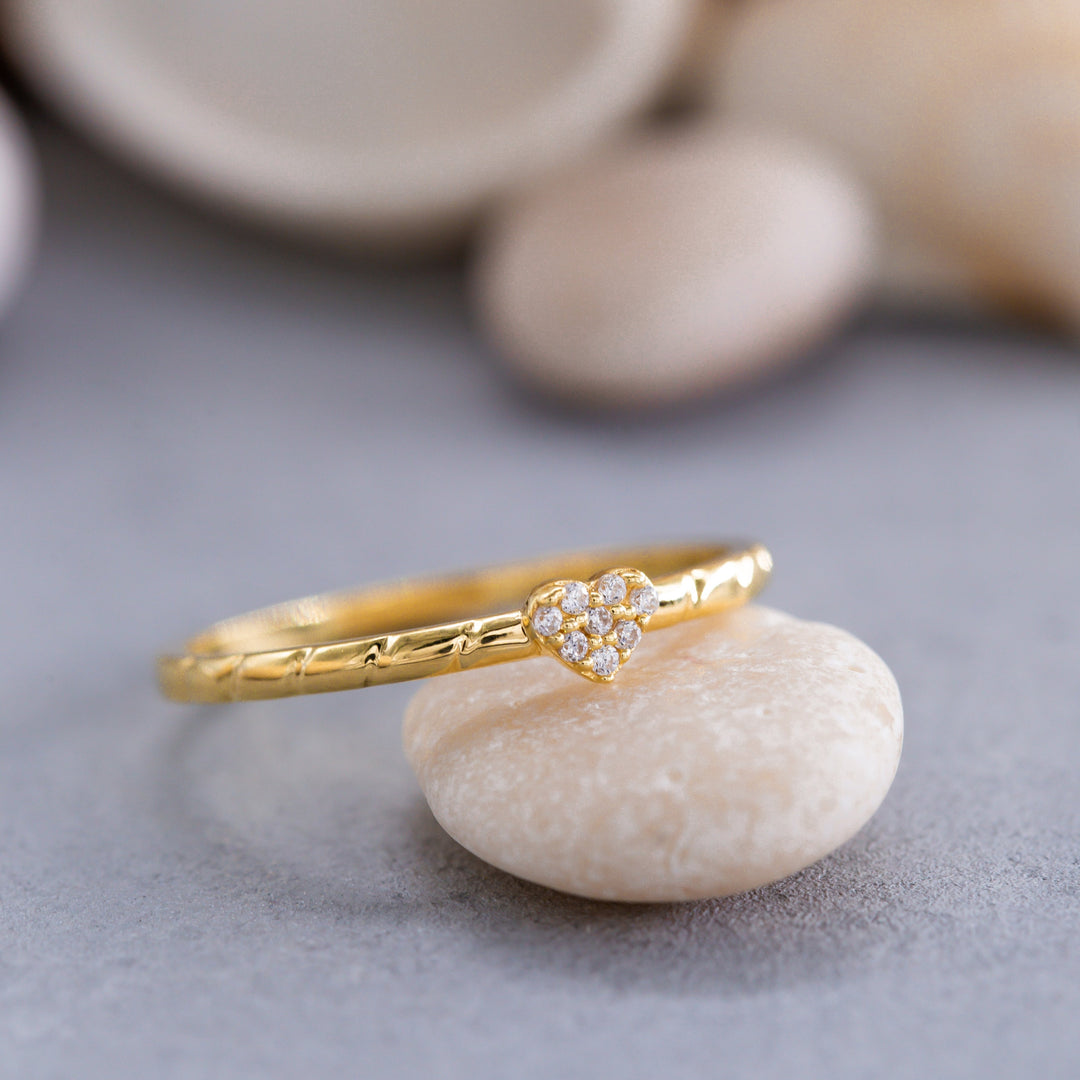 14K Solid Gold Heart Ring Y151