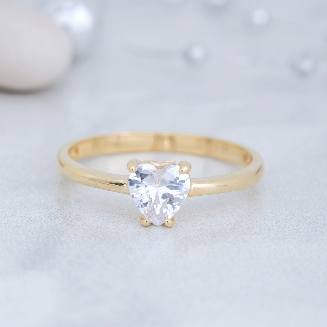 14K Solid Gold Heart Solitaire Ring T15