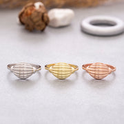 14k Solid Gold Croissant Ring Y86