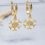 Load image into Gallery viewer, 14K Solid Gold Snowflake Earrings E14
