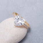 Load image into Gallery viewer, 14K Solid Gold Solitaire Ring Y17
