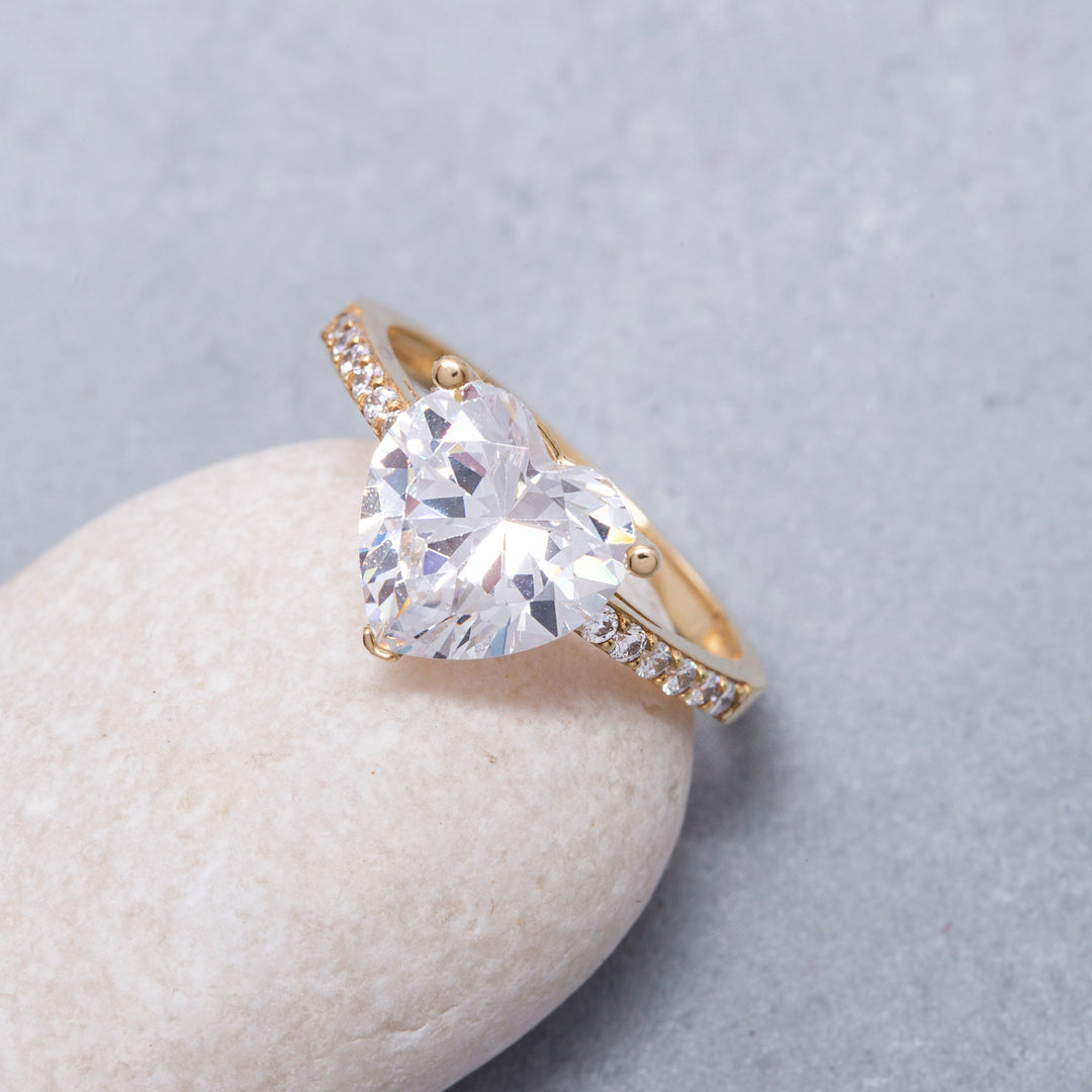 14K Solid Gold Solitaire Ring Y17