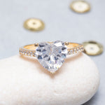 Load image into Gallery viewer, 14K Solid Gold Solitaire Ring Y17
