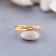14K Solid Gold Thin Mobius Ring Y162